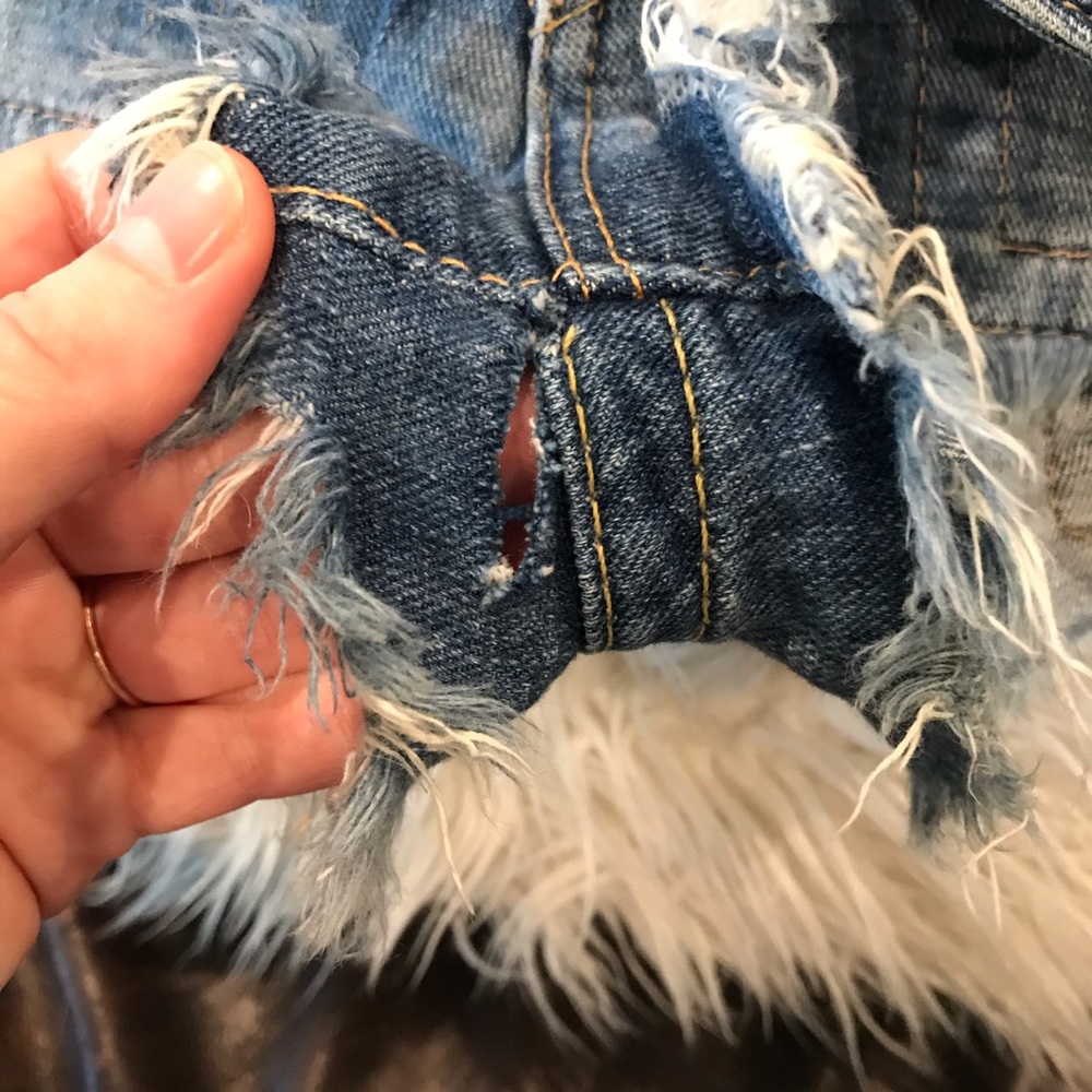True Distressed Shorts! - Picture 6 of 7